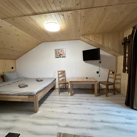 любе ヤブルニツァ