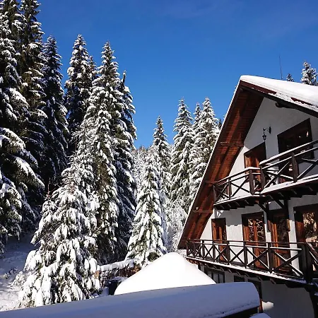 ホテル любе ヤブルニツァ