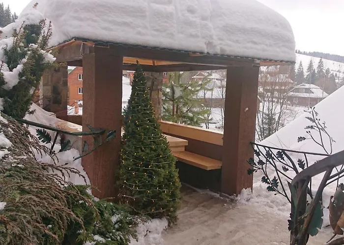 любе Otel Yablunytsia