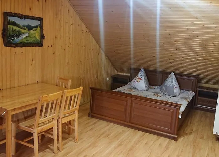 любе Otel *