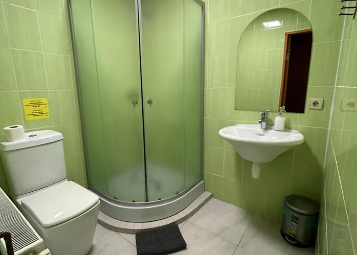 любе Otel *
