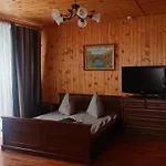любе Hotel Yablunytsya